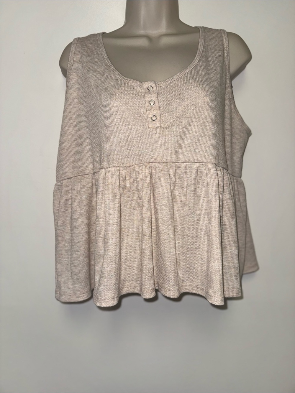 Lush (Medium) Cream Waffle Knit Quarter Button Up Sleeveless Tank Top Blouse